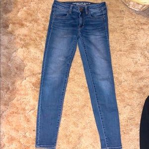 medium wash american eagle jeans